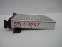 Load image into Gallery viewer, SUSPENSION COMPUTER Range Rover 95 96 97 98 99 00 01 02 - 776033

