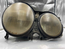 Load image into Gallery viewer, HEADLIGHT LAMP ASSEMBLY E320 E430 E500 E55 00 01 02 03 Right - NW103311
