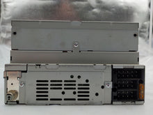 Load image into Gallery viewer, Radio  SAAB 9-5 2004 - NW139595

