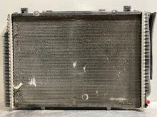 Load image into Gallery viewer, RADIATOR Mercedes S320 1994 94 95 96 97 98 99 - NW132427
