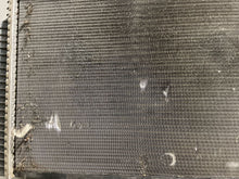 Load image into Gallery viewer, RADIATOR Mercedes S320 1994 94 95 96 97 98 99 - NW132427
