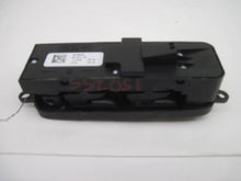 Load image into Gallery viewer, DRIVERS MASTER WINDOW SWITCH Volvo V50 S40 2007 07 - 781908

