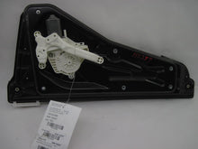 Load image into Gallery viewer, REAR DOOR WINDOW REGULATOR Land Rover LR3 06 07 08 09 Right - 782569
