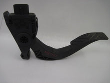Load image into Gallery viewer, ELECTRONIC PEDAL ASSEMBLY Audi A4 2010 10 - 783090
