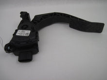 Load image into Gallery viewer, ELECTRONIC PEDAL ASSEMBLY Audi A4 2010 10 - 783090
