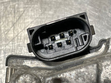 Load image into Gallery viewer, THROTTLE BODY C230 2003 03 2004 04 2005 05 - NW178323
