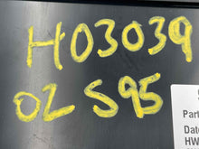 Load image into Gallery viewer, INFO GPS SCREEN Saab 9-5 2002 02 - NW105860
