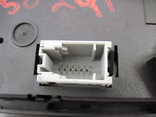 Load image into Gallery viewer, AC HEATER TEMP CONTROL BMW 323i 330i 325i 2006 06 Auto - 785598
