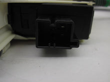 Load image into Gallery viewer, FRONT DOOR WINDOW REGULATOR POWER Audi Q7 07 08 09 10 11 12 Right - 792101
