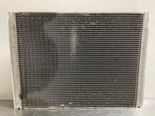 Load image into Gallery viewer, Radiator  BMW ALPINA B7 2007 - NW132045
