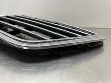 Load image into Gallery viewer, GRILL Mercedes E320 E430 E55 2000 00 01 02 03 - NW98521
