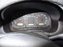 Load image into Gallery viewer, SPEEDOMETER CLUSTER Golf Jetta 2001 01 2002 02 2003 03 - NW162176
