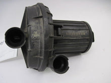 Load image into Gallery viewer, AIR INJECTION PUMP SMOG Audi TT A4 A6 Golf Toureg Jetta 00 01 02 03 04 05 - 09 - 798940
