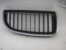 Load image into Gallery viewer, GRILLE BMW 328i 330i 325i 335i 323i 2006 06 2007 07 2008 08 Left - 799678
