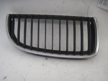 Load image into Gallery viewer, GRILLE BMW 328i 330i 325i 335i 323i 2006 06 2007 07 2008 08 Left - 799678

