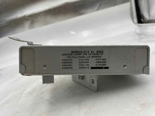 Load image into Gallery viewer, Computer  INFINITI Q45 1998 - NW31661

