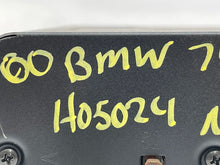 Load image into Gallery viewer, CD CHANGER BMW 740i 750i 1999 99 00 01 - NW136611
