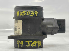 Load image into Gallery viewer, Mass Air Flow Sensor Meter MAF Beetle Golf Golf Cabriolet 98-01 - NW5655
