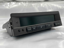 Load image into Gallery viewer, Info-Gps Screen  SAAB 9-5 2000 - NW105849
