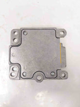 Load image into Gallery viewer, AIR BAG COMPUTER SAAB 9-5 1999 99 2000 00 2001 01 - NW37447

