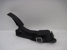 Load image into Gallery viewer, ELECTRONIC PEDAL ASSEMBLY Mercedes-Benz ML320 ML350 2007 07 - 806326
