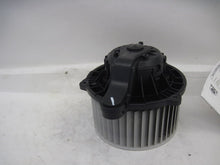 Load image into Gallery viewer, FRONT A/C HEATER BLOWER MOTOR Santa Fe Sedona Sorento 10-15 - 809492
