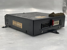 Load image into Gallery viewer, Radio  BMW 525I 1989 - NW7370
