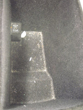 Load image into Gallery viewer, Console Lid Volkswagen Passat 2008 08 - 810118
