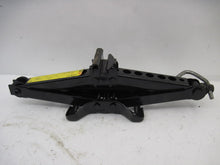 Load image into Gallery viewer, JACK AND TOOLS Volvo V50 2005 05 - 810342
