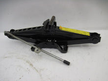 Load image into Gallery viewer, JACK AND TOOLS Volvo V50 2005 05 - 810342
