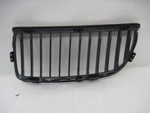 Load image into Gallery viewer, GRILLE BMW 328i 330i 335i 323i 2006 06 2007 07 2008 08 Sedan Right - 810475
