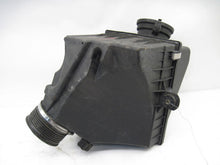 Load image into Gallery viewer, AIR CLEANER BOX BMW 740i 740il 1997 97 1998 98 - 812069

