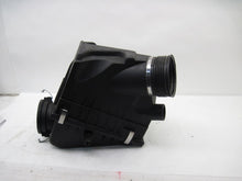 Load image into Gallery viewer, AIR CLEANER BOX BMW 740i 740il 1997 97 1998 98 - 812069
