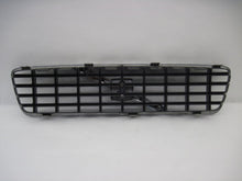 Load image into Gallery viewer, GRILLE Volvo S60 2001 01 2002 02 2003 03 2004 04 - 812731
