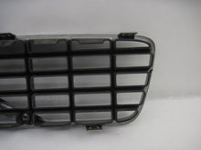 Load image into Gallery viewer, GRILLE Volvo S60 2001 01 2002 02 2003 03 2004 04 - 812731
