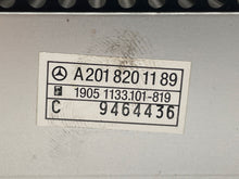 Load image into Gallery viewer, Radio  MERCEDES 190 1993 - NW7495
