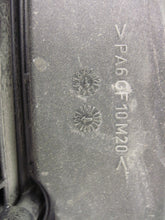 Load image into Gallery viewer, AIR CLEANER BOX Gl450 ML320 ML350 ML500 ML63 R320 R350 R500 R63 06-07 - 813811
