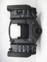 Load image into Gallery viewer, AIR CLEANER BOX Gl320 Gl350 Gl450 Gl550 ML320 ML350 ML450 07-12 - 814749
