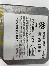 Load image into Gallery viewer, AIR BAG COMPUTER Beetle 2000 00 2001 01 - NW38630
