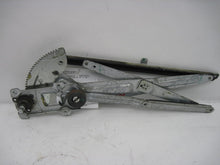Load image into Gallery viewer, FRONT DOOR WINDOW REGULATOR MANUAL Pickup Tacoma 1995-2004 Right - 815607
