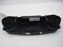 Load image into Gallery viewer, FRONT TEMPERATURE CONTROLS E280 E300 E320 E350 E550 E63 07 08 - 815870
