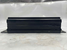Load image into Gallery viewer, AMPLIFIER Audi TT 00 01 02 03 04 05 06 - NW136216
