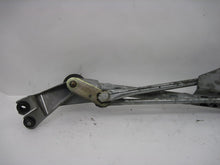 Load image into Gallery viewer, WINDSHIELD WIPER TRANSMISSION Infiniti M35 2006 06 - 822109
