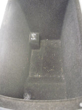 Load image into Gallery viewer, Console Lid Volkswagen Passat 2008 08 - 822209
