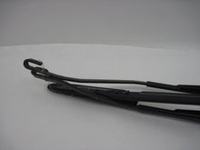 Load image into Gallery viewer, WINDSHIELD WIPER ARM Subaru Legacy 2002 02 - 822382
