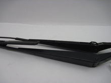 Load image into Gallery viewer, WINDSHIELD WIPER ARM Subaru Legacy 2002 02 - 822382
