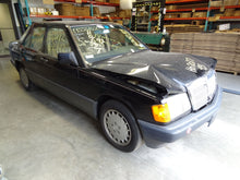 Load image into Gallery viewer, AC COMPRESSOR MERCEDES 190 300D 300E 88 89 90 91 92 93 - NW42888
