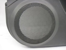 Load image into Gallery viewer, FRONT INTERIOR DOOR TRIM PANEL Hyundai Santa Fe 2003 03 - 823158
