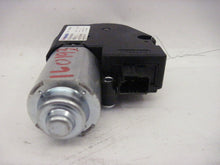 Load image into Gallery viewer, SUNROOF MOTOR BMW 320i 328i 2013 13 - 824203
