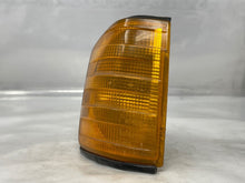 Load image into Gallery viewer, PARKLAMP 190E 1984 84 85 86 87 88 89 90 91 92 93 Right - NW83215
